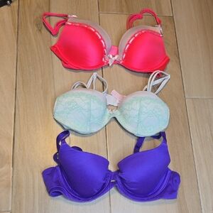 Victoria's Secret Pink and Green Bras Collection